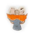 Conjunto de botas de lã e anjo de cerâmica