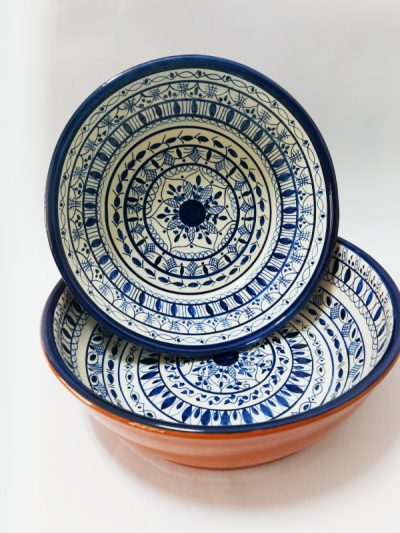 Saladeira em cerâmica, pintada à mão