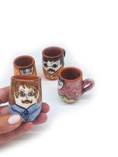 Conjunto de licor de bolota com 4 copinhos alentejanos